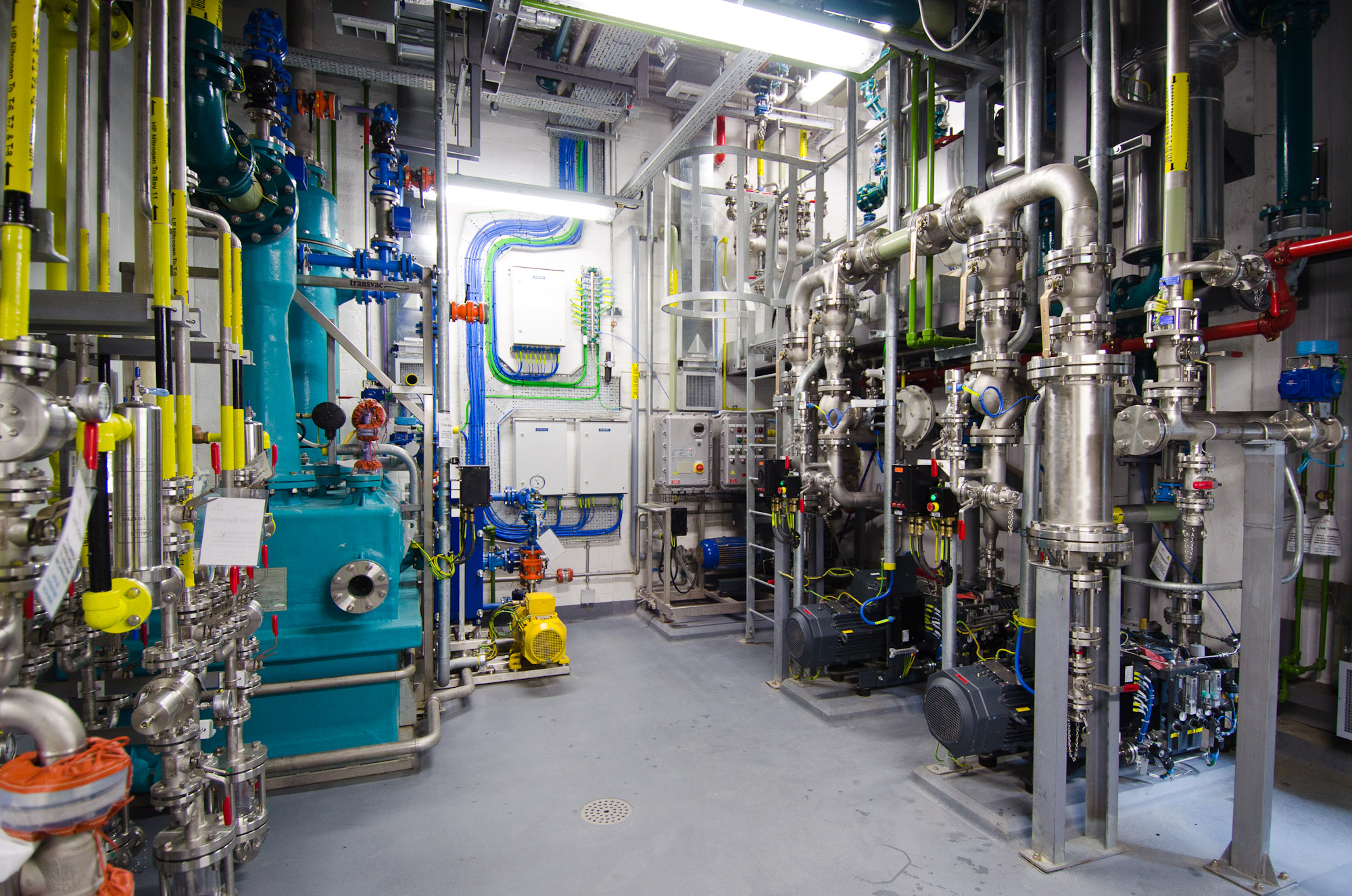 4. 348-1095 IE2 250 USG 31Aug11-10